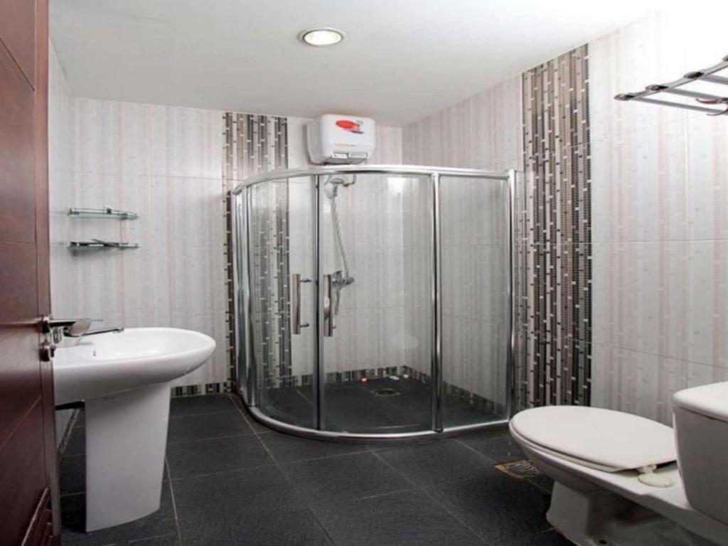 Hotel Golden Sky Pluit Jakarta Extérieur photo
