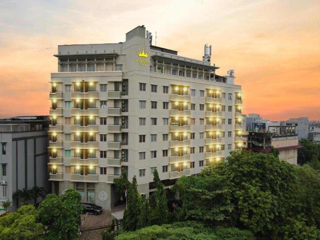Hotel Golden Sky Pluit Jakarta Extérieur photo