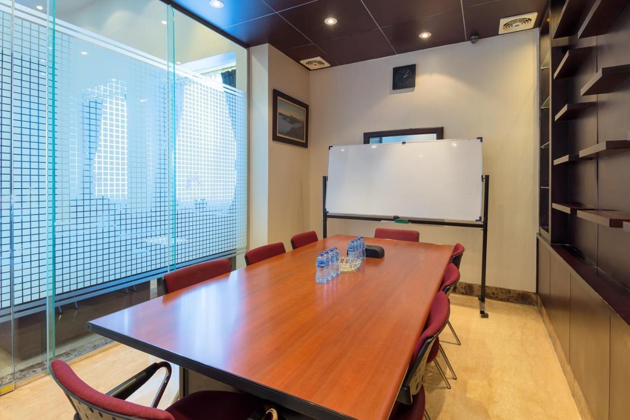 Hotel Golden Sky Pluit Jakarta Extérieur photo