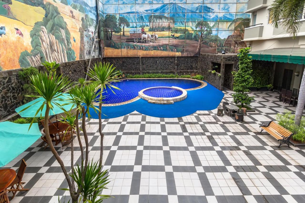 Hotel Golden Sky Pluit Jakarta Extérieur photo