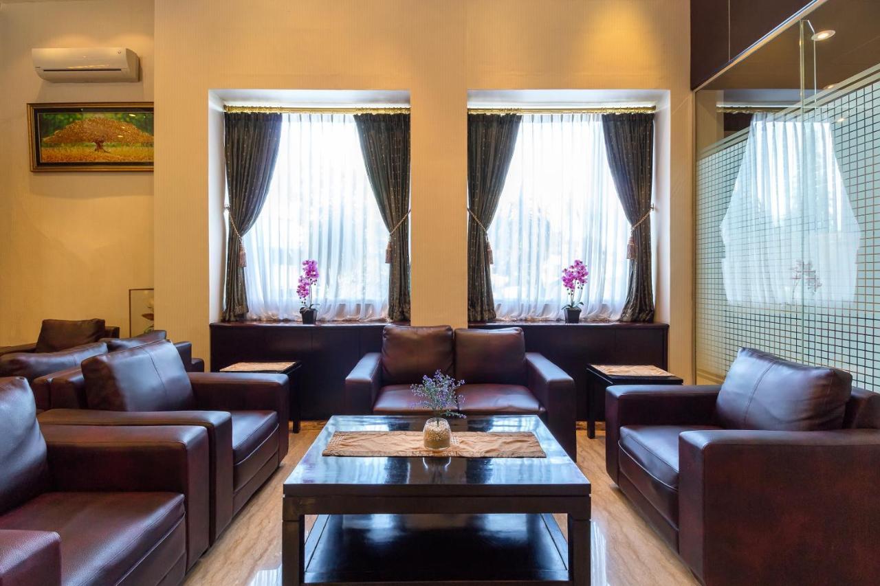 Hotel Golden Sky Pluit Jakarta Extérieur photo