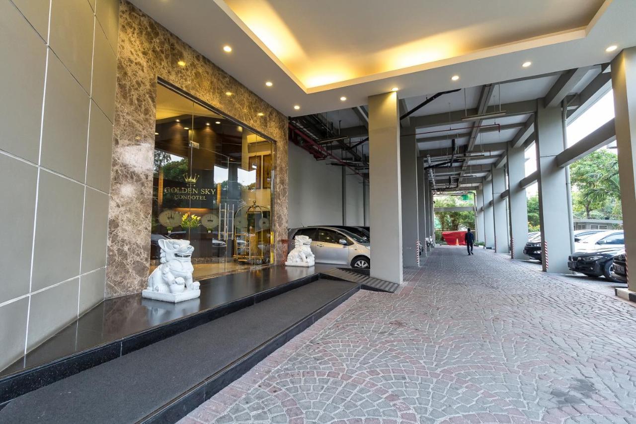 Hotel Golden Sky Pluit Jakarta Extérieur photo