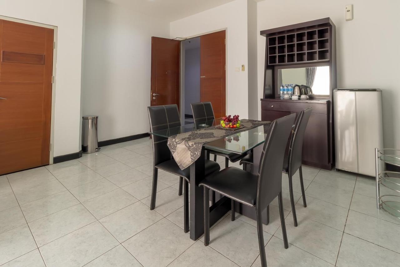 Hotel Golden Sky Pluit Jakarta Extérieur photo
